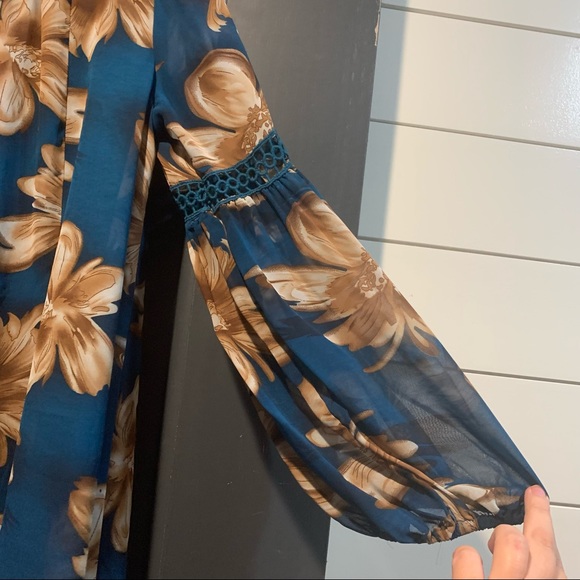 Entro Floral Deep V Neck Balloon Sleeve Flowy Tunic Dress - Picture 8 of 8